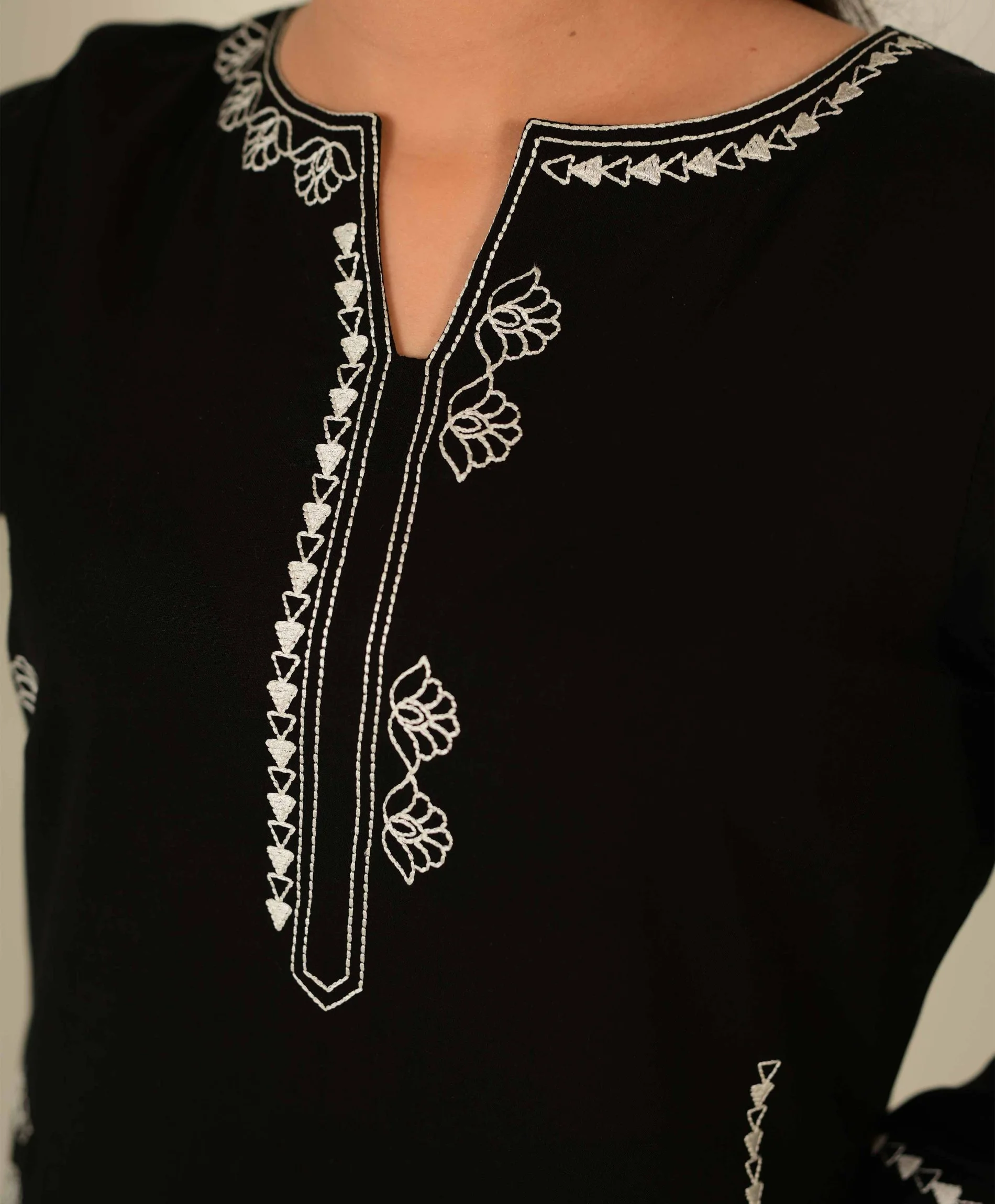 Mehwar Classic Black & White Embroidered Set | Tabasha Wear